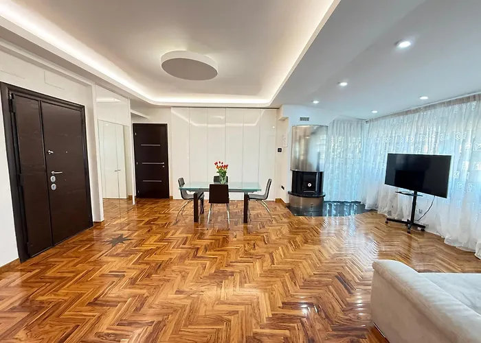 Luxury Av
